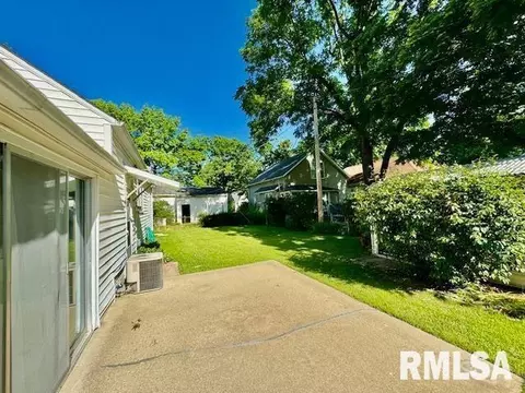 608 E 7th St, Centralia, IL 62801 photo 14