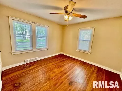 608 E 7th St, Centralia, IL 62801 photo 7