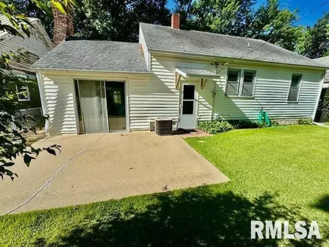 608 E 7th St, Centralia, IL 62801 photo 11