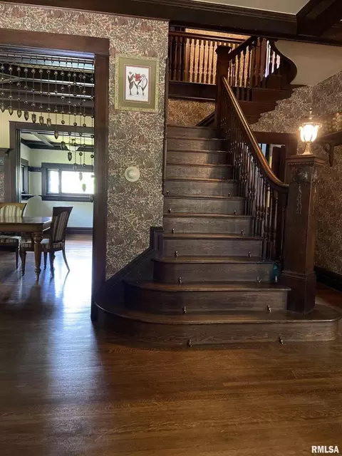 502 E Broadway, Centralia, IL 62801 photo 2