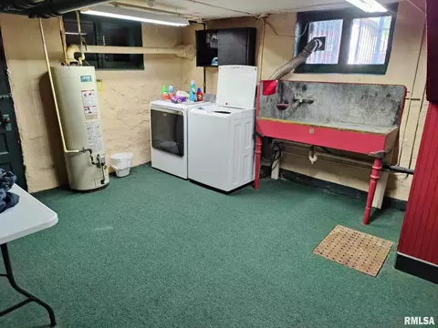 502 E Broadway, Centralia, IL 62801 photo 16