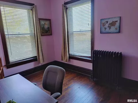 502 E Broadway, Centralia, IL 62801 photo 12
