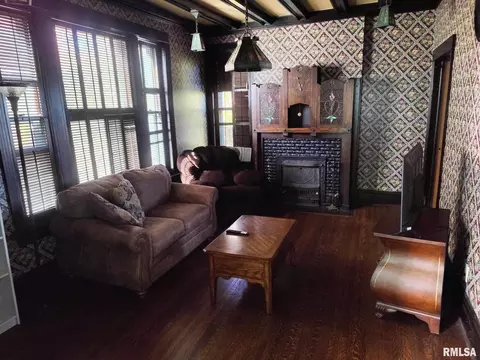 502 E Broadway, Centralia, IL 62801 photo 13