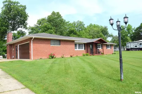 605 Marteeny St, Mount Vernon, IL 62864