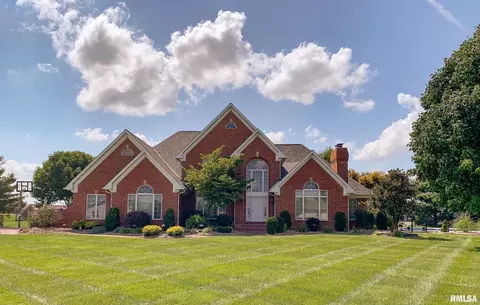 1101 Hanover St, Germantown, IL 62245