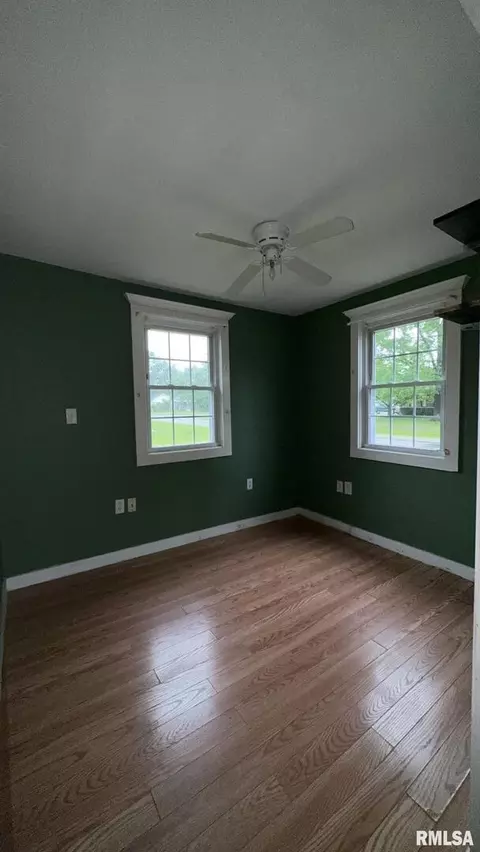 206 Benedict St, Valier, IL 62891 photo 6