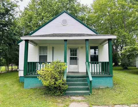 435 N Thompson St, Carrier Mills, IL 62917