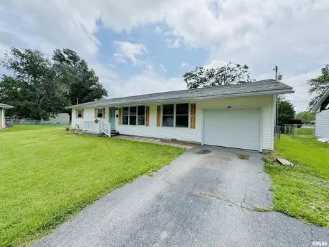 1 Glenda Ave, Centralia, IL 62801