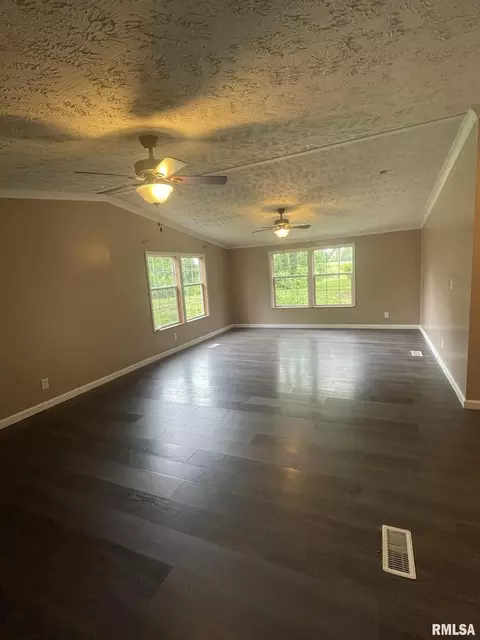 1404 County Road 750 E, Carmi, IL 62821 photo 15