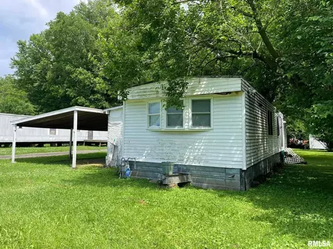 610 Vienna St, Metropolis, IL 62960