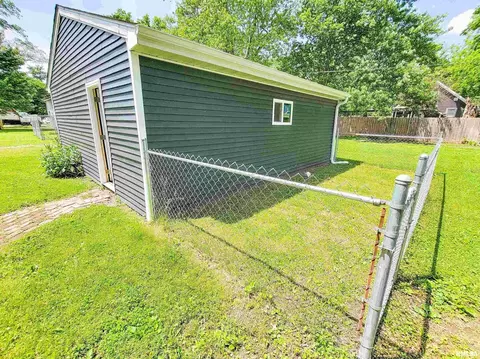 211 Adams St, Flora, IL 62839 photo 43