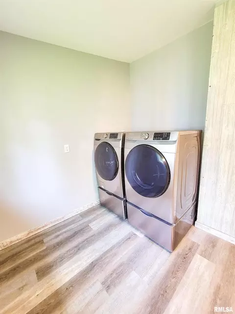 211 Adams St, Flora, IL 62839 photo 19