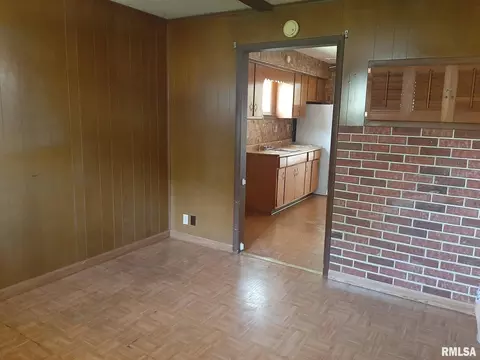 312 W Ernestine Ave, Christopher, IL 62822 photo 12