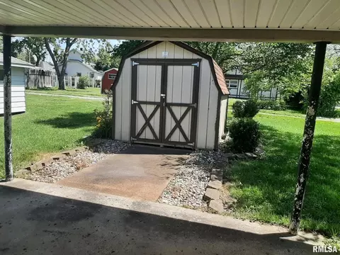 312 W Ernestine Ave, Christopher, IL 62822 photo 15