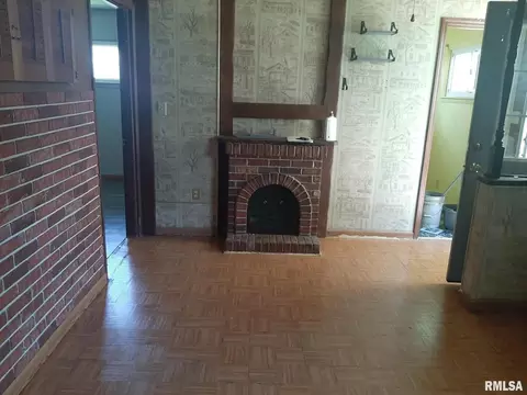 312 W Ernestine Ave, Christopher, IL 62822 photo 14