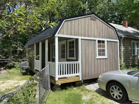 325 S Perrine Ave, Centralia, IL 62801 photo 6