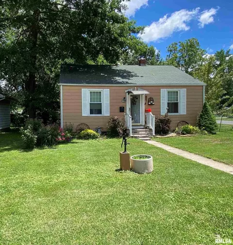325 S Perrine Ave, Centralia, IL 62801 photo 2