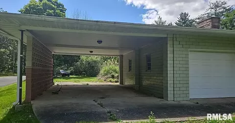 2413 Shaw Rd, Centralia, IL 62801 photo 2