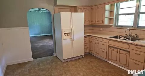 2413 Shaw Rd, Centralia, IL 62801 photo 11