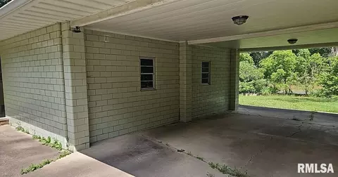 2413 Shaw Rd, Centralia, IL 62801 photo 7