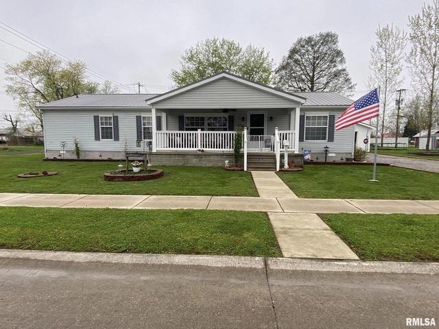 1223 S Jefferson St, Salem, IL 62881