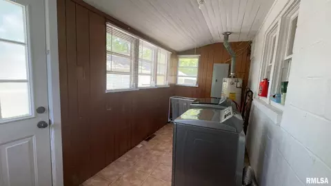 708 William St, Marion, IL 62959 photo 8
