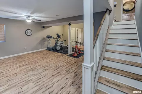 406 N Point Dr, Salem, IL 62881 photo 20