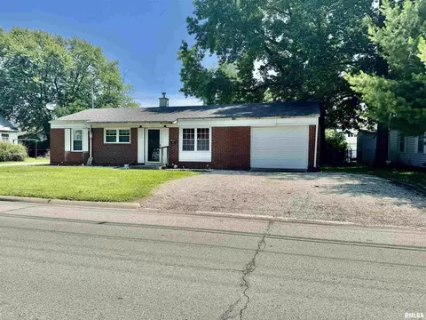 311 S Pleasant Ave, Centralia, IL 62801