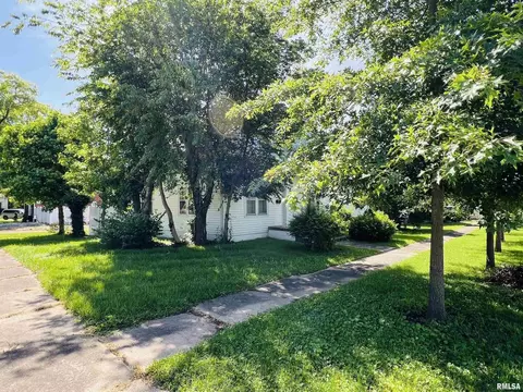 1812 Forest St, Eldorado, IL 62930 photo 6