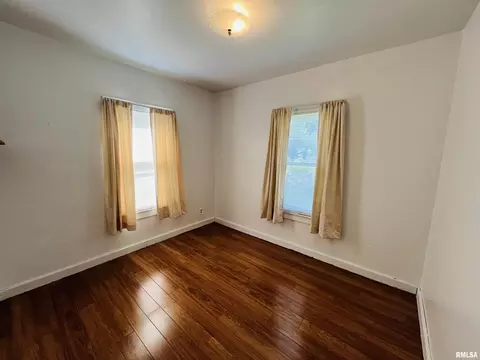 1812 Forest St, Eldorado, IL 62930 photo 11