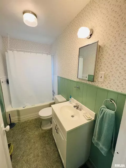 1812 Forest St, Eldorado, IL 62930 photo 17