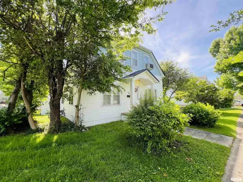 1812 Forest St, Eldorado, IL 62930 photo 7