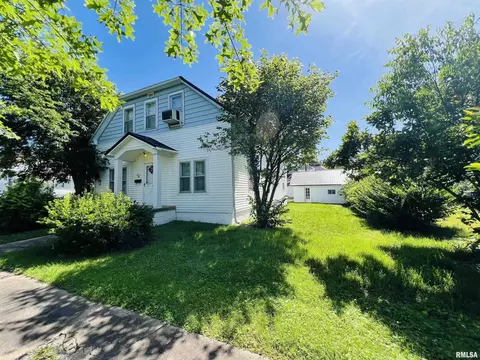 1812 Forest St, Eldorado, IL 62930 photo 8
