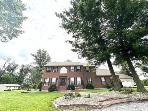 178 E Mernor Rd, Centralia, IL 62801