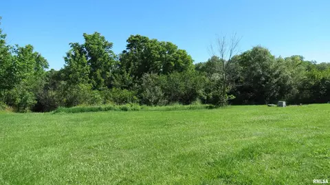 1230 Kathleen Rd, Duquoin, IL 62832