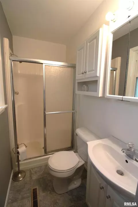 329 Circle Dr, Salem, IL 62881 photo 17