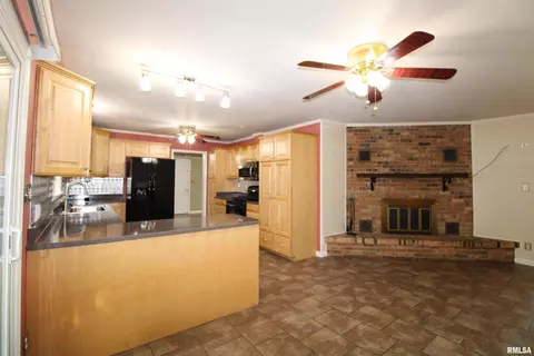 329 Circle Dr, Salem, IL 62881 photo 11