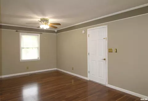 329 Circle Dr, Salem, IL 62881 photo 5