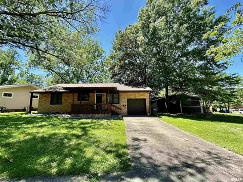 600 S Taylor Dr, Carbondale, IL 62901
