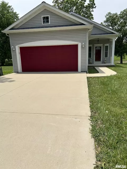231 Delaware St, Du Quoin, IL 62832