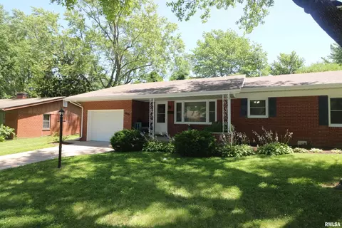 605 S Dixon St, Carbondale, IL 62901