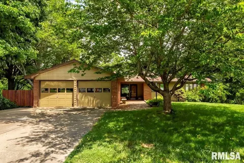 16 Buena Vista Dr, Murphysboro, IL 62966