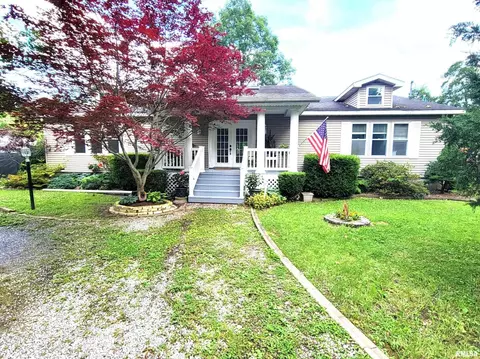 386 Geiger Ln, Xenia, IL 62899