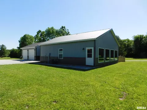 3440 Lazy Acres Rd, Salem, IL 62881