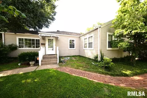 1616 Isabella St, Mount Vernon, IL 62864