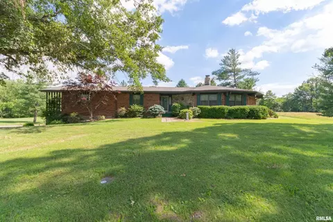 4944 Cross Rd, Salem, IL 62881