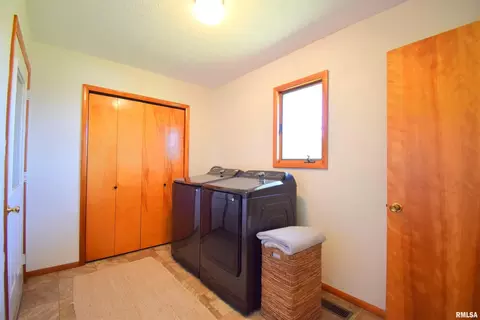 604 W North St, Dix, IL 62830 photo 30