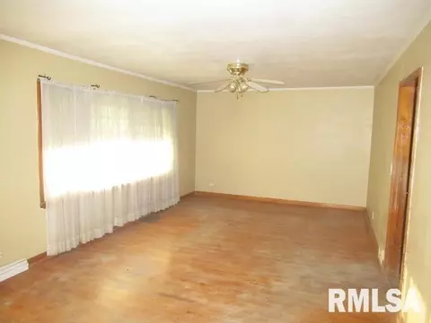 128 Circle Dr, Herrin, IL 62948 photo 9