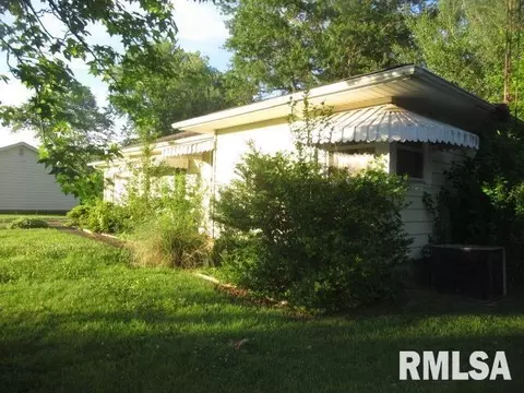 128 Circle Dr, Herrin, IL 62948 photo 3