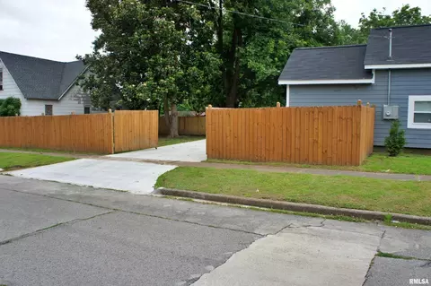 1020 Ferry St, Metropolis, IL 62960 photo 3